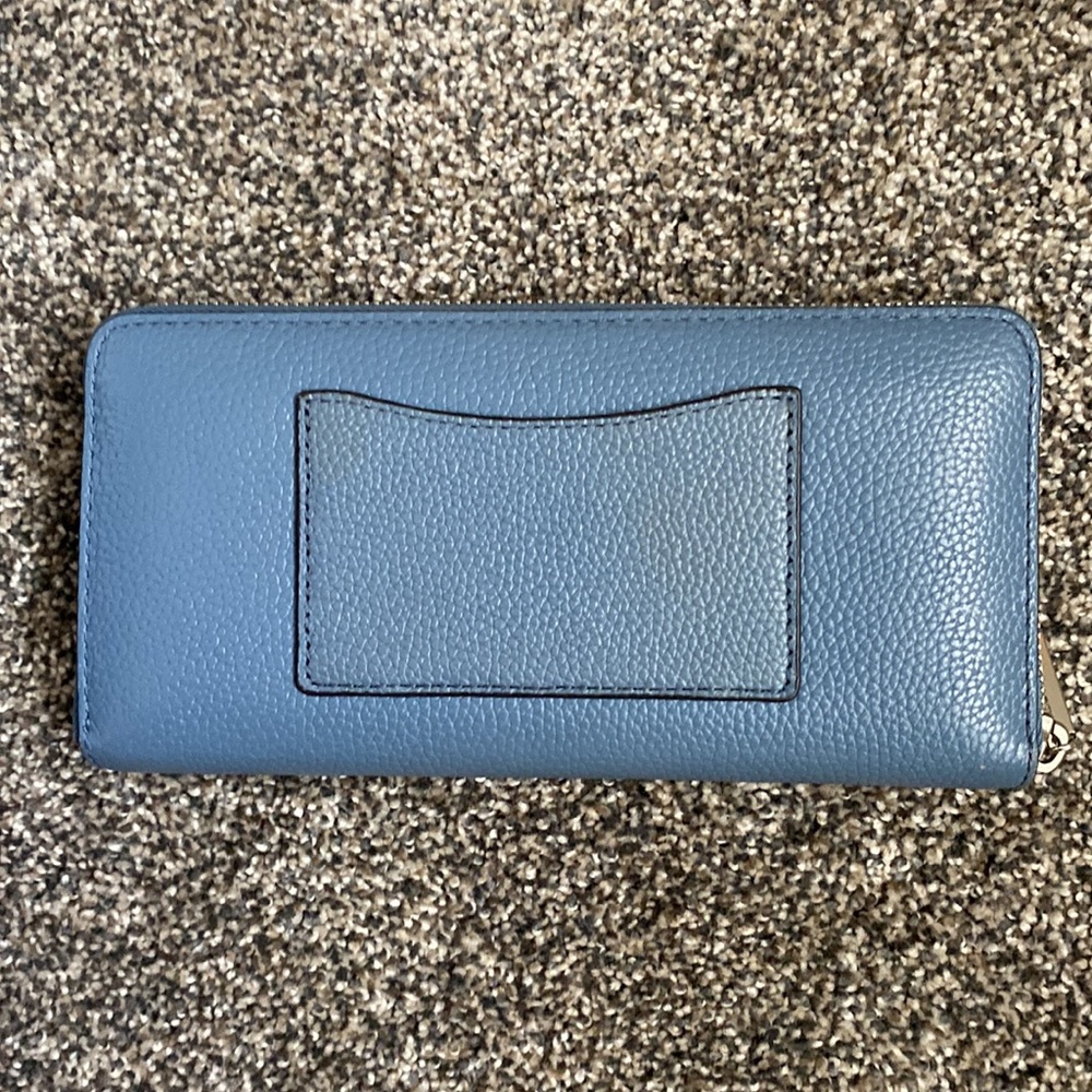 Michael Kors Wallet - Picture 2 of 7